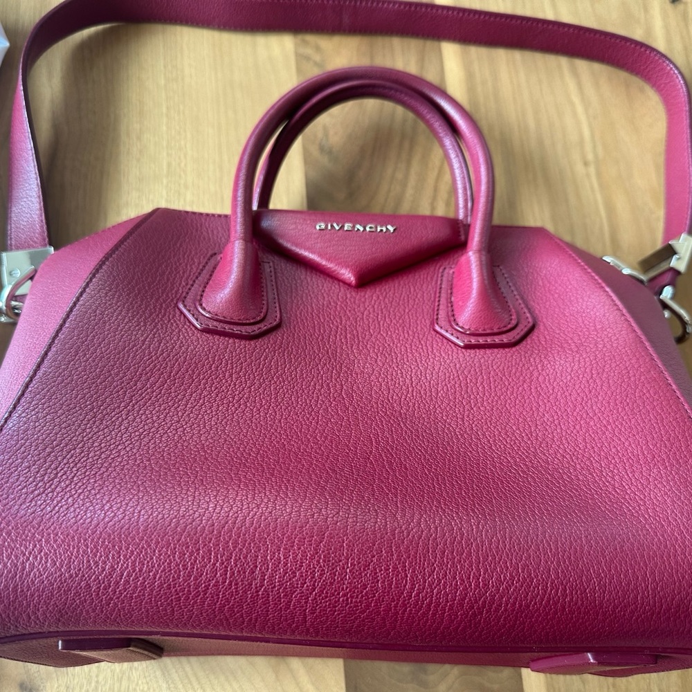 Givenchy Small Antigona Raspberry - Picture 2 of 8
